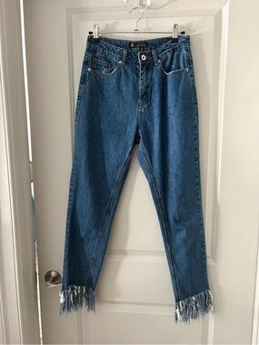 Straight Leg Fringe Hem Women’s Jeans in Blue